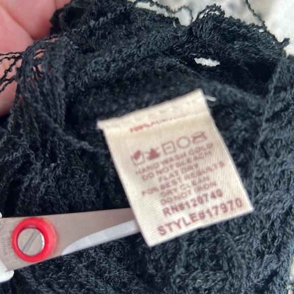 🆕Mystree Crochet Fringe Cover Up Dress Black Lightweight S, M & Large - Picture 6 of 8